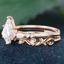Rose Gold Kite Cut Moissanite Unique Bridal Ring Set