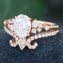 Rose Gold Oval Cut Moissanite Bridal Ring Set