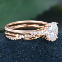 Rose Gold Oval Cut Moissanite Delicate Engagement Ring Set