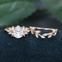 Rose Gold Pear Shape Moissanite Leaf Shape Bridal Ring Set