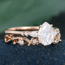 Rose Gold Pear Shaped Moissanite Delicate Bridal Ring Set
