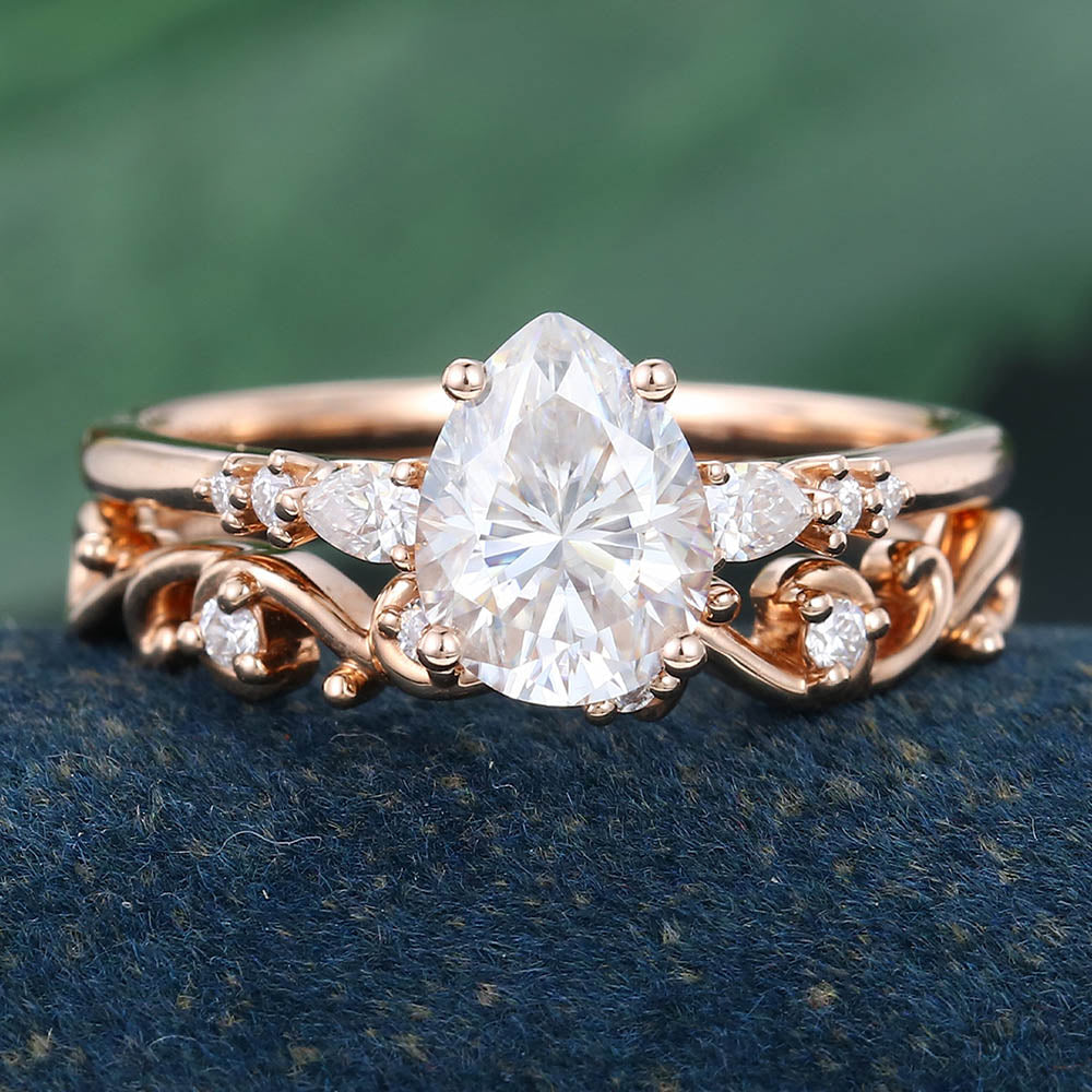 Rose Gold Pear Shaped Moissanite Delicate Bridal Ring Set