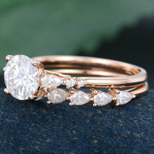 Rose Gold Round Cut Moissanite Delicate Engagement Ring Set