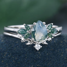 White Gold Pear Shape Moss Agate Delicate Bridal Ring Set